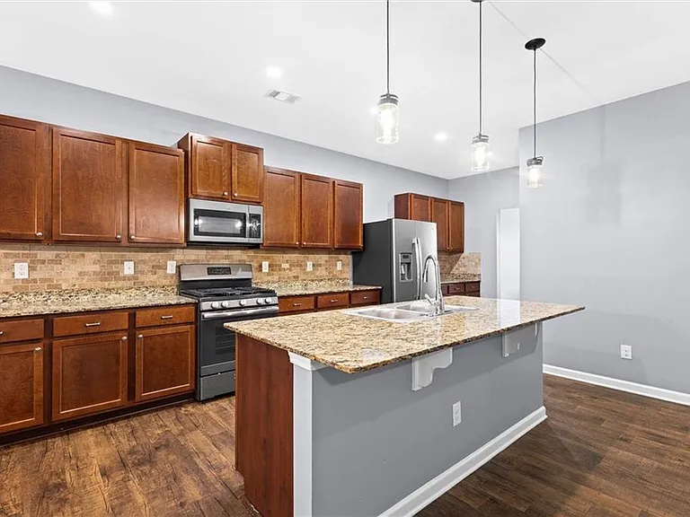 407 Aviary Ln — Photo 24