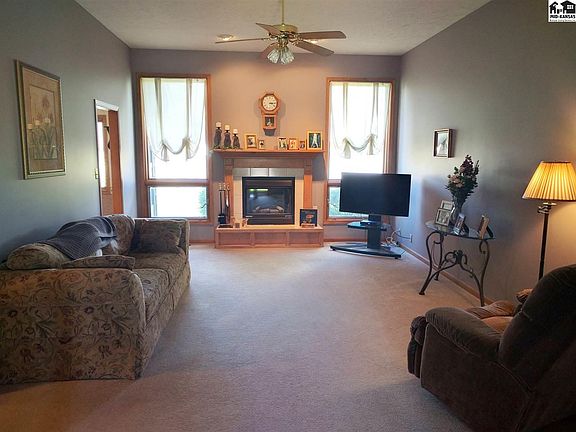 2nd image of 1108 Bramble Bush Dr