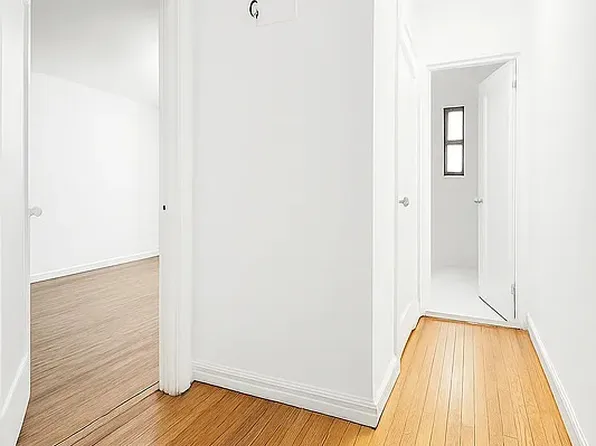 63-109 Saunders Street image 4 of 9