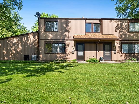 2nd image of 9588 Fernwood Dr