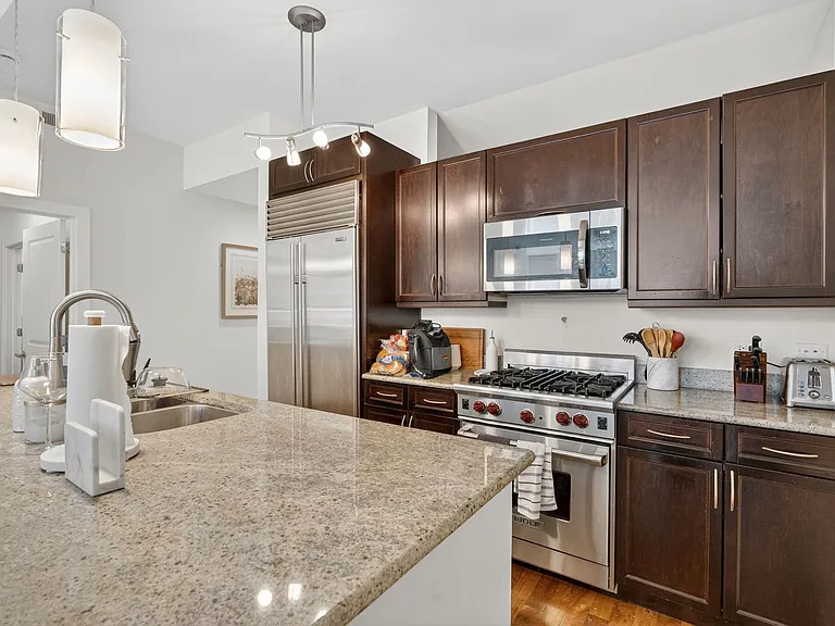 525 Kedzie St — Photo 66