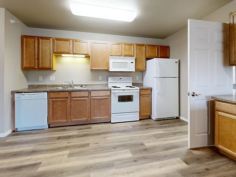 Timber Cove Apartments — Photo 7