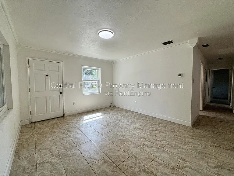 4606 Meadowbrook Ave — Photo 17