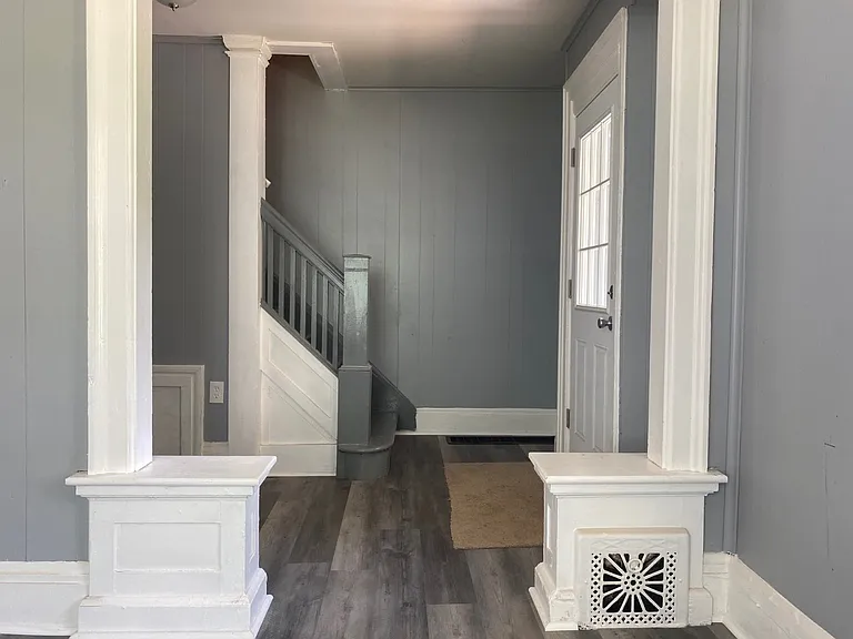 60 Center St — Photo 8