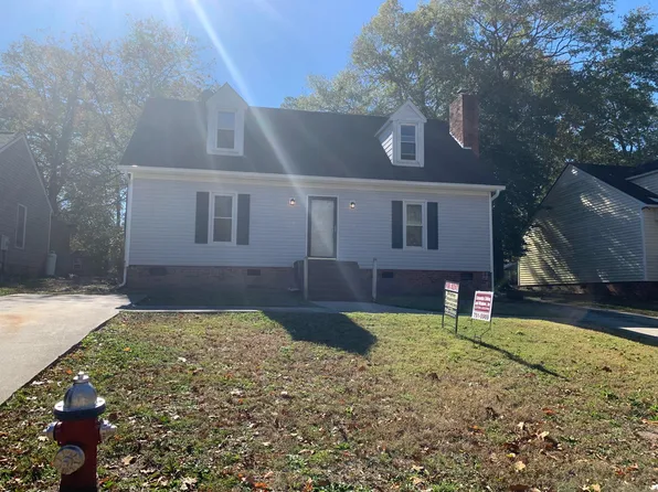 228 Gusty Ln, Hopkins, SC 29061