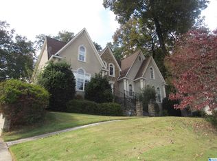 5011 Lake Crest Cir, Hoover, AL 35226