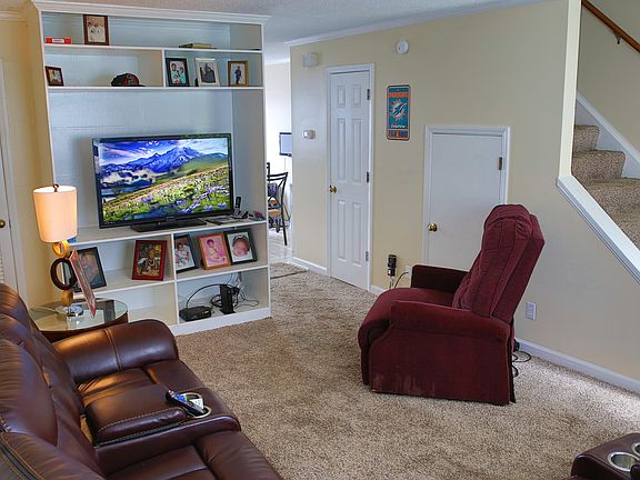 2nd image of 136 Oakmont Drive #7