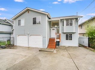 6710 17th Ave SW, Seattle, WA 98106