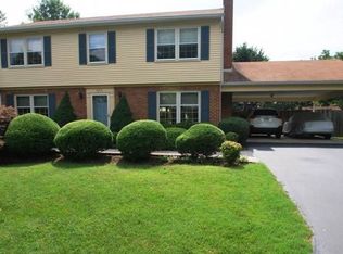 6212 Em St, Alexandria, VA 22310