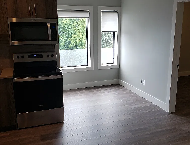 144 Renfrew Ave — Photo 12