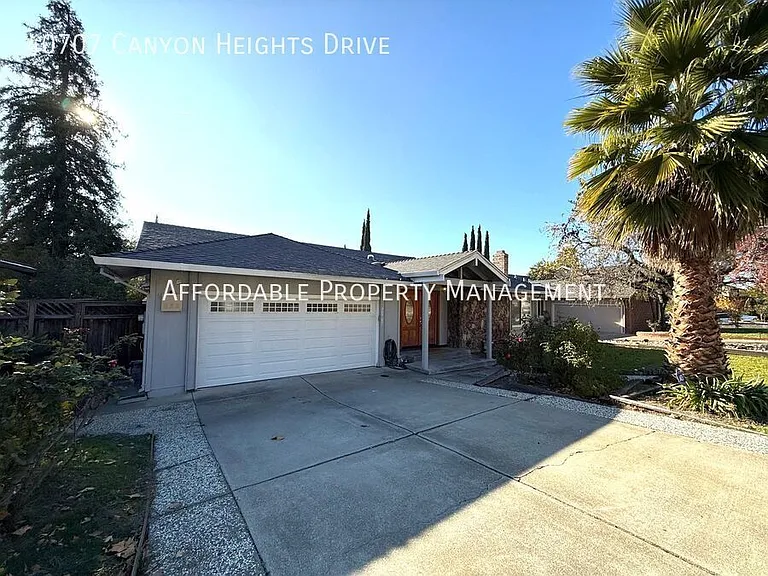 40707 Canyon Heights Dr — Photo 1