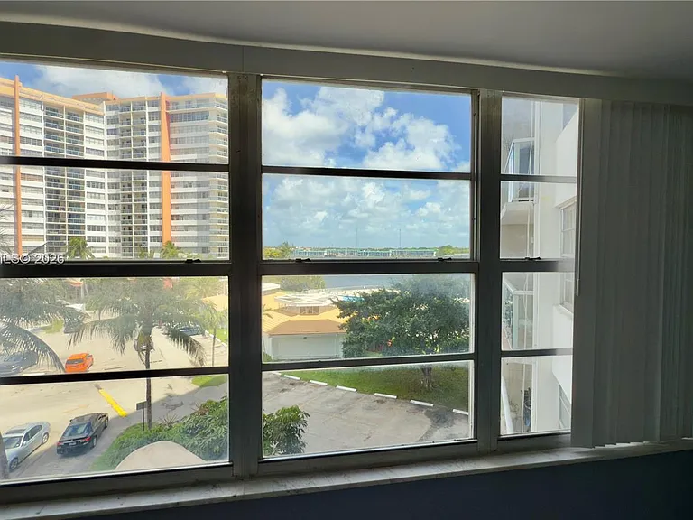 1351 NE Miami Gardens Dr #422E — Photo 11