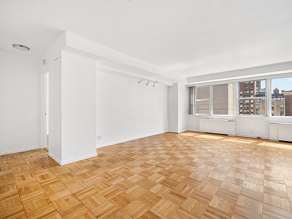2nd image of 155 E 34th St APT 15P