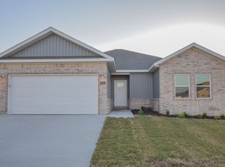 337 N Wyandotte St, Farmington, AR 72730