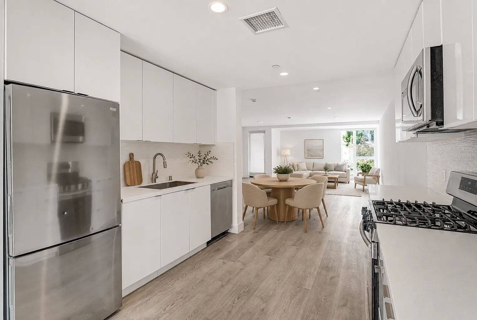 Studio, 922 sqft, $2,538 — Photo 3