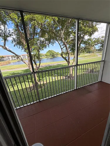 301 SW 135th Ave Photo 1