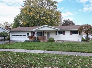 4 Sahara Dr, Rochester, NY 14624