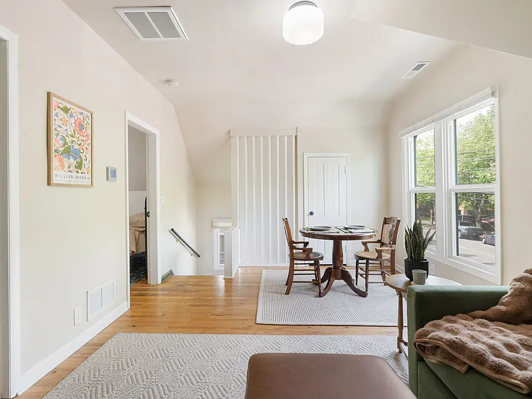 5110 NE Glisan St — Photo 3