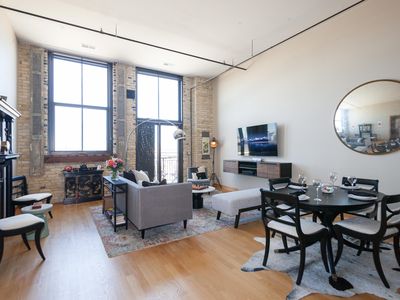 239 E Chicago St APT 708, Milwaukee, WI, 53202