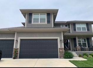 346 SE Highland Park Dr, Lees Summit, MO 64063