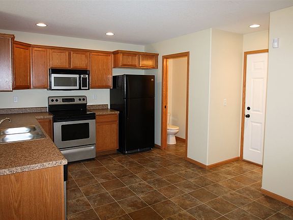 3rd image of 3417 Huntley Ln Unit 3417