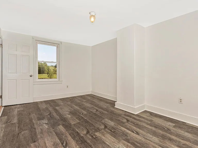 13634 Glissans Mill Rd — Photo 27