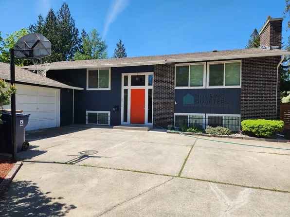 3318 S Bernard St, Spokane, WA 99203