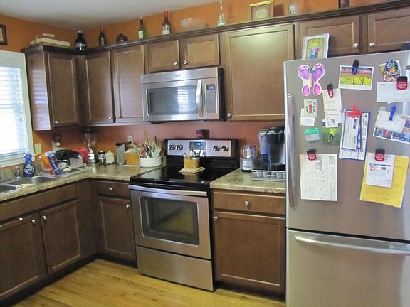3rd image of 3508 McDaniel Dr
