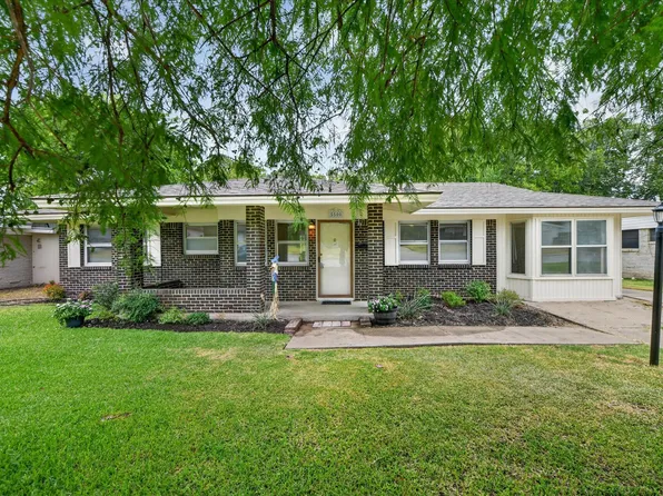 5500 Wheaton Dr, Fort Worth, TX 76133