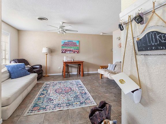 3rd image of 1403 Sunny Ct