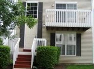 213 W Washington St, Oswego, IL