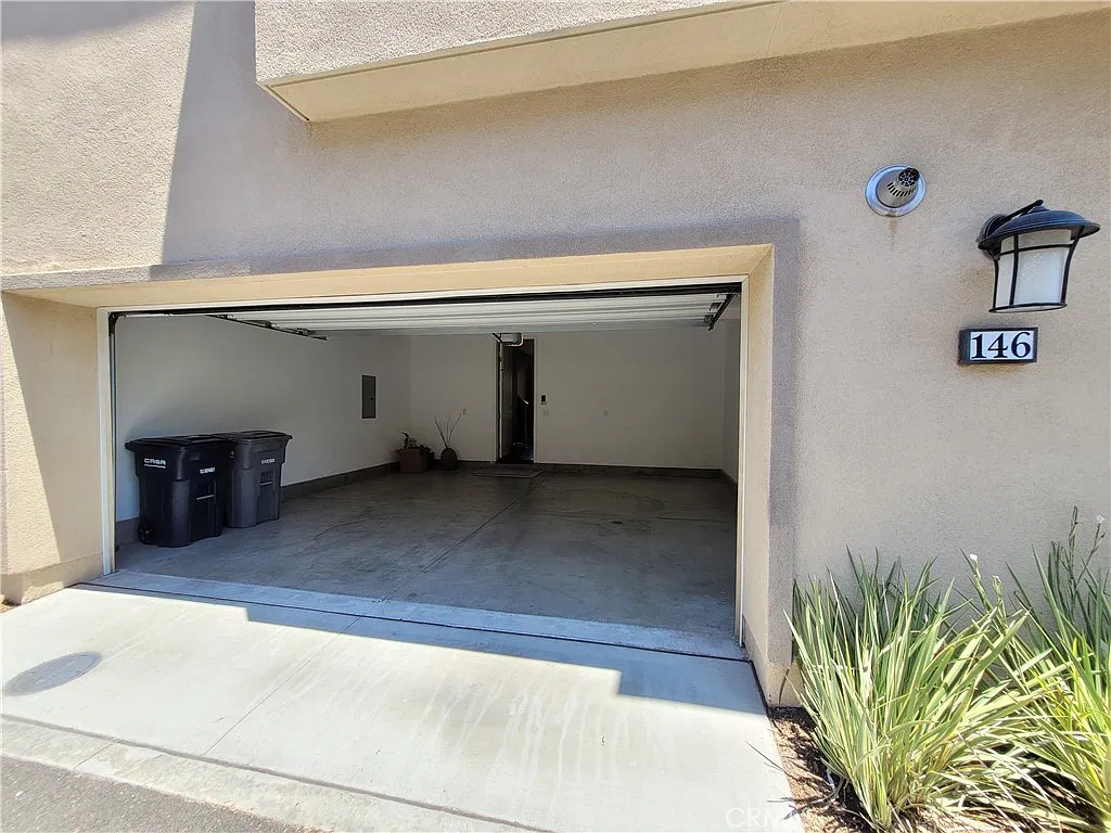 3 bed, 2.5 bath, 1512 sqft, $4,000 — Photo 4