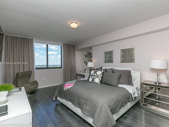 2nd image of 999 E 1st Ave #3205