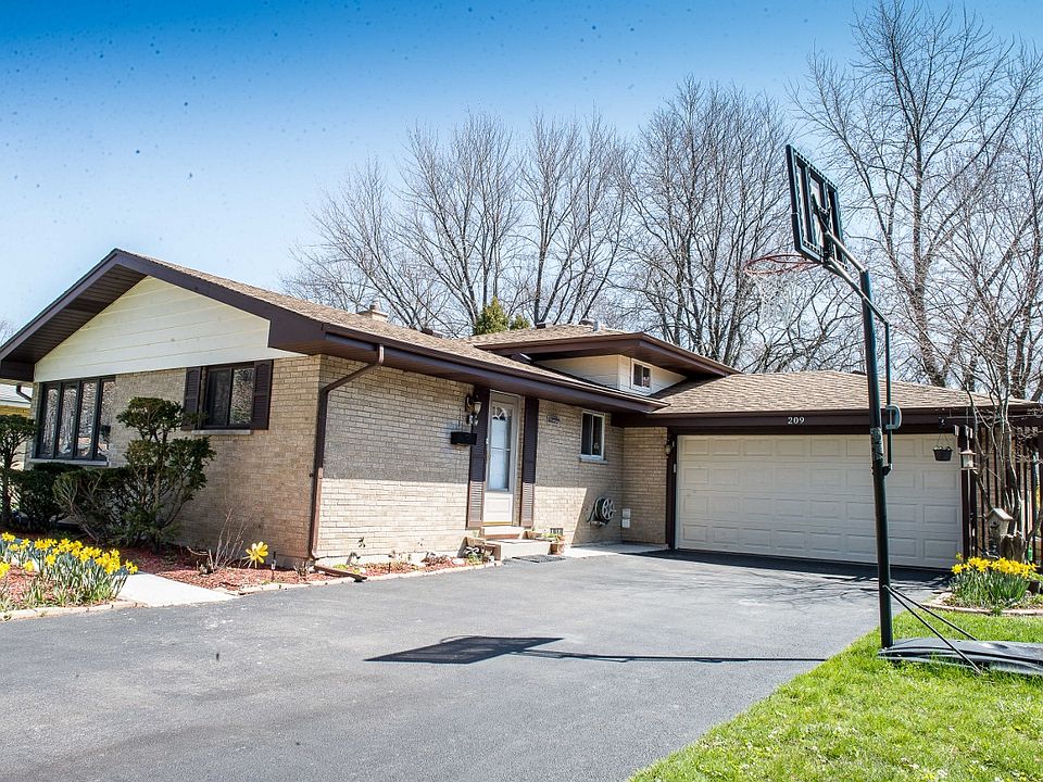 1st image of 209 N Stevenson Ln