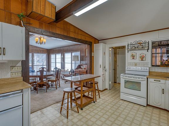 4th image of 204 Canyon Oaks