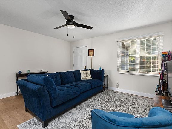 5th image of 8945 S Swan Cir