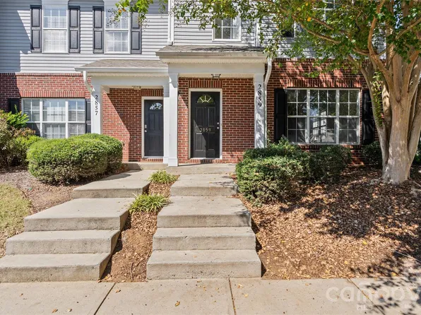 2859 Summergrove Ct, Matthews, NC 28105