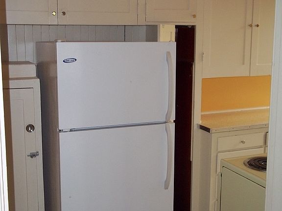 3rd image of 602 Boyer Ave APT C1