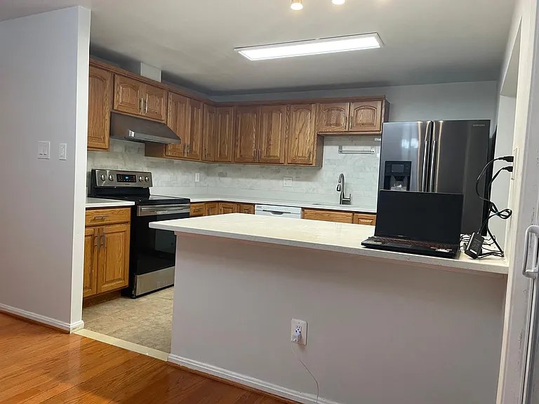 10513 Smithy Ct — Photo 7
