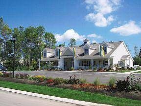 1st image of 100 Hammocks Dr