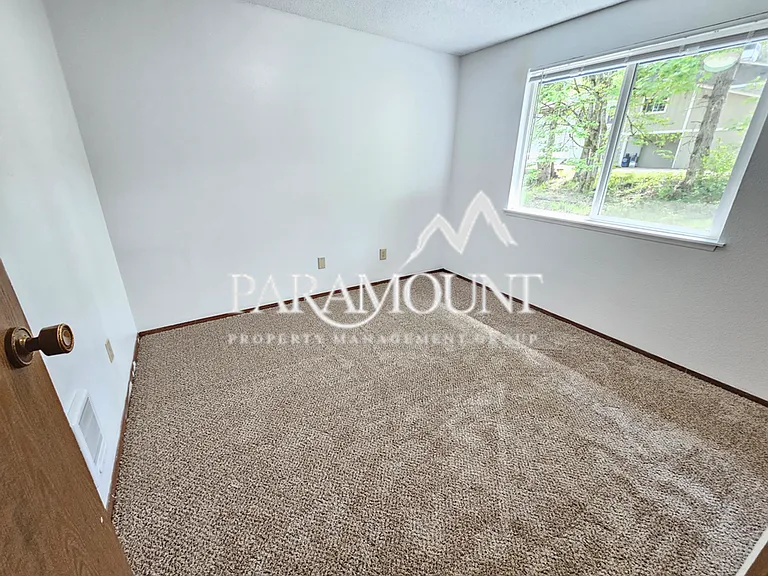 575 6th Ave #3 — Photo 5