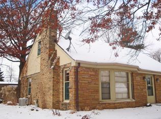 1857 Tatum St, Falcon Heights, MN 55113