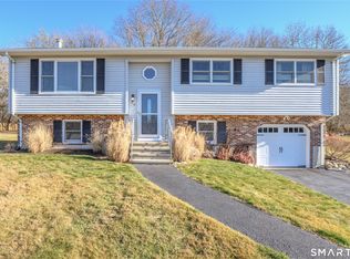 29 Deer Ridge Road, Stonington, CT 06378