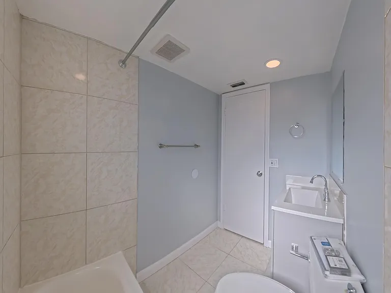 2301 SE 4th St #15 — Photo 16