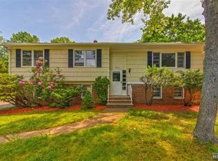 17 Sagamore Rd, Parsippany, NJ 07054