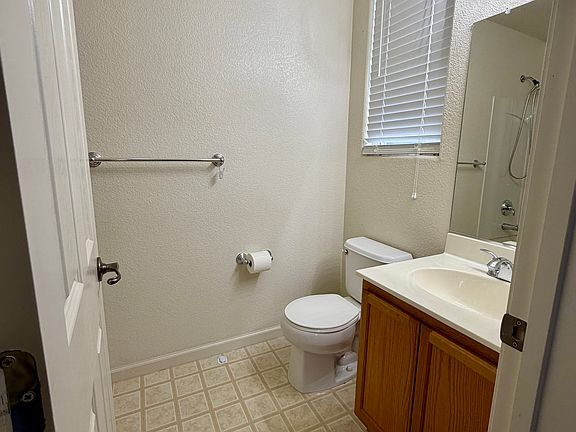 Downstairs full bathroom