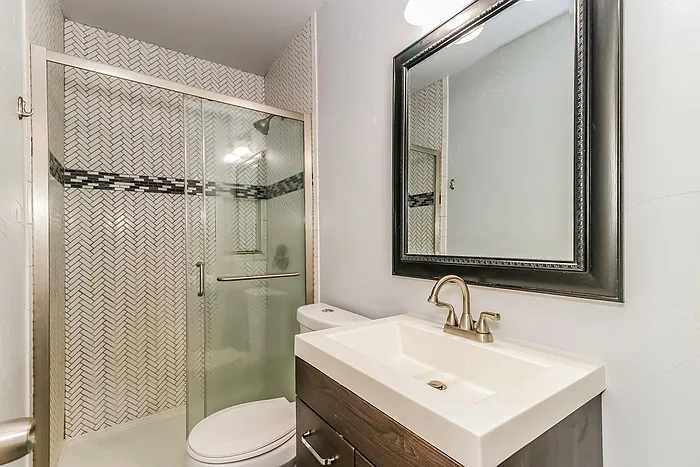 5601 Oak Grove Rd — Photo 11