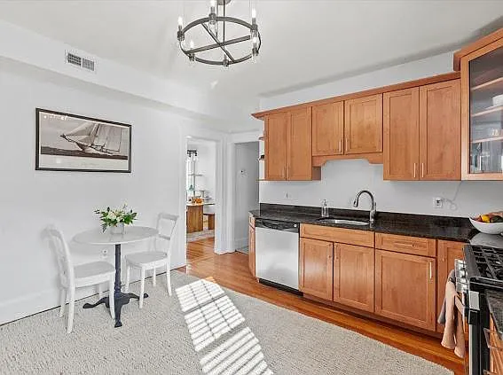 15 Lafield St #3 — Photo 8