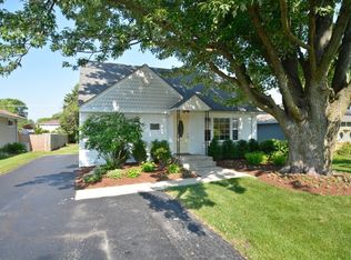 3918 N Park St, Westmont, IL
