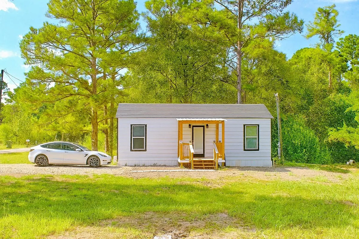 Building Photo - 2 Lula Dr